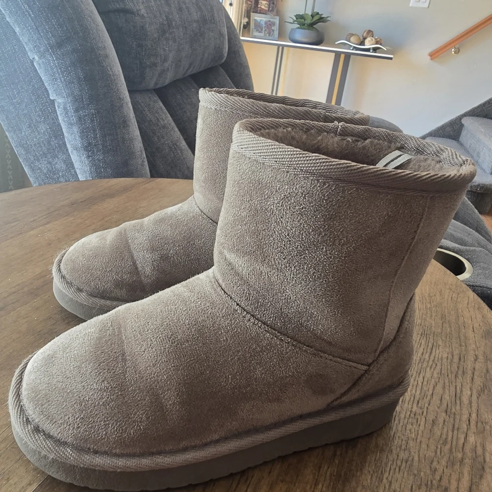 Tan Cozy Slippers with Suede Texture